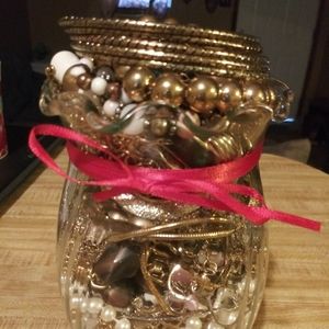 Jewelry jar gold tone